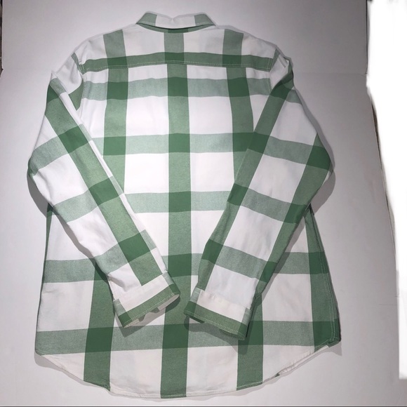 Eddie Bauer Men’s Green / White Button Down - Picture 2 of 4